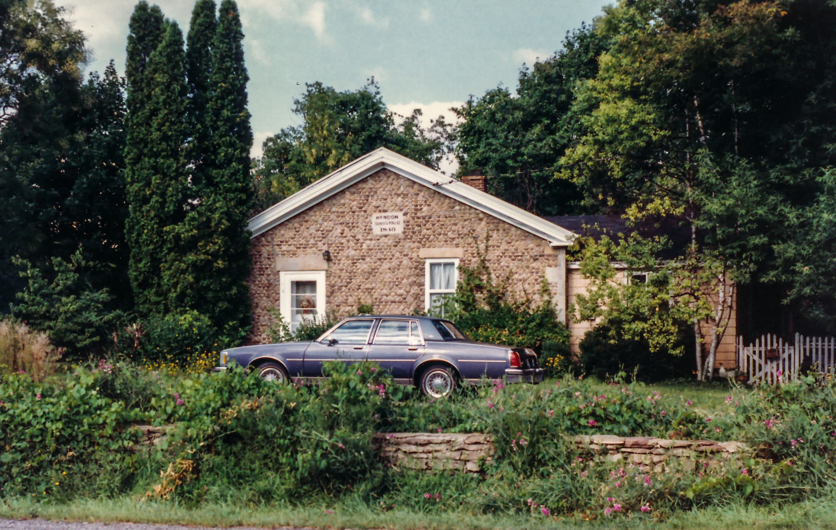 Men-10 Mendon Dist 12 School